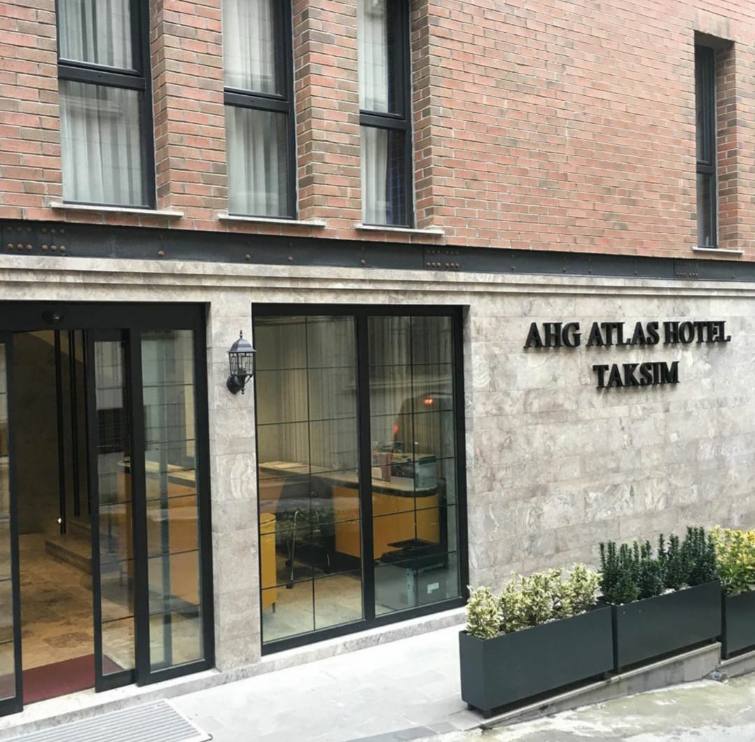 AHG Atlas Hotel | Entry